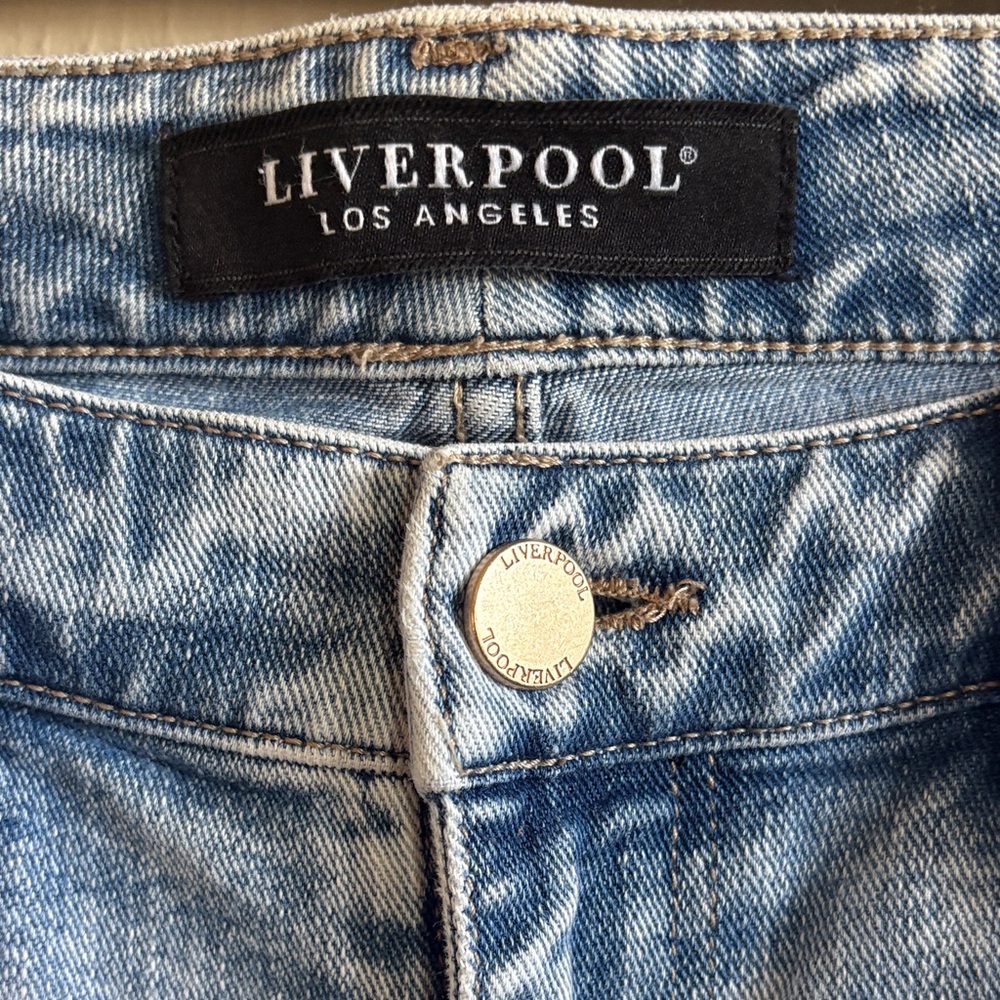 Liverpool Light Blue High-Rise Cropped Straight Jeans - Picture 2 of 4